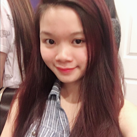 Meet your Posher, Jennifer - Picture 1 of 1